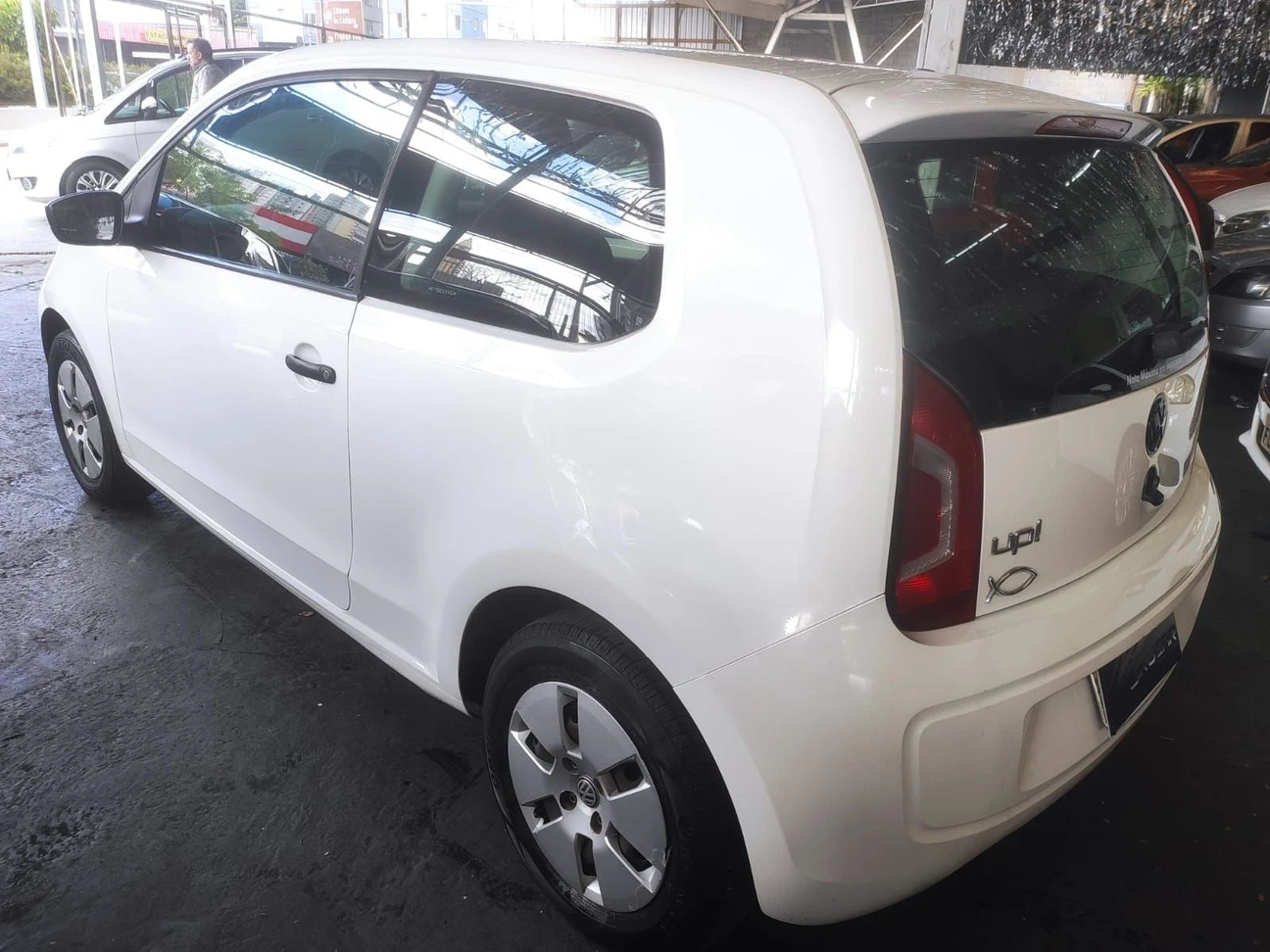 VOLKSWAGEN UP