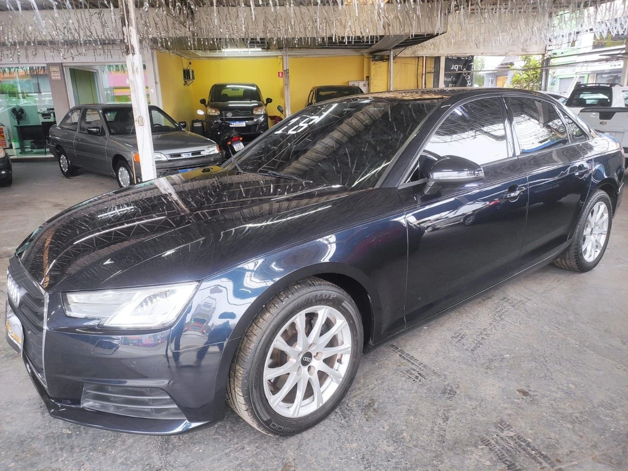 AUDI A4