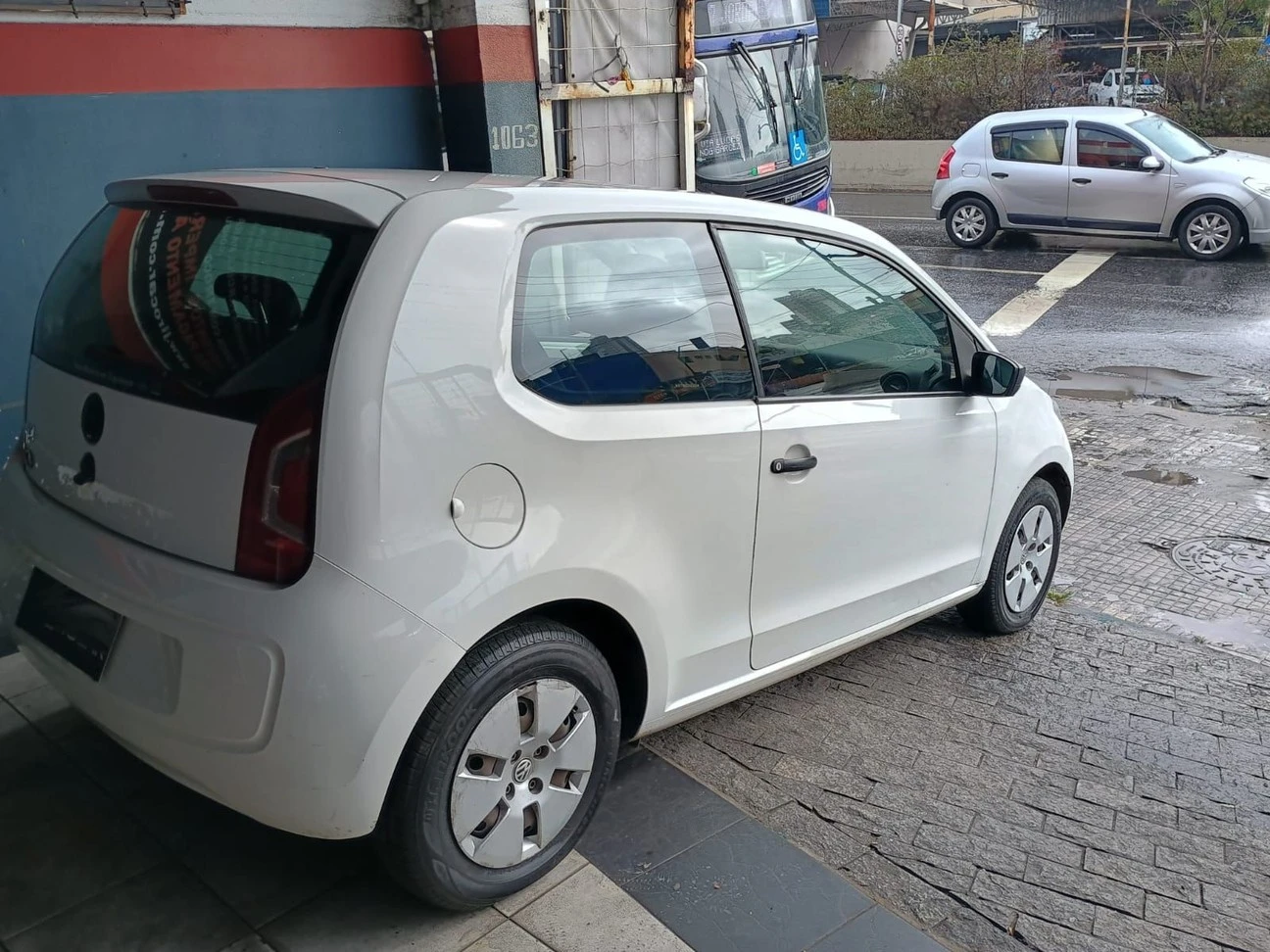 VOLKSWAGEN UP