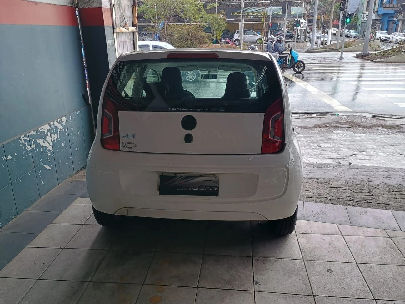VOLKSWAGEN UP
