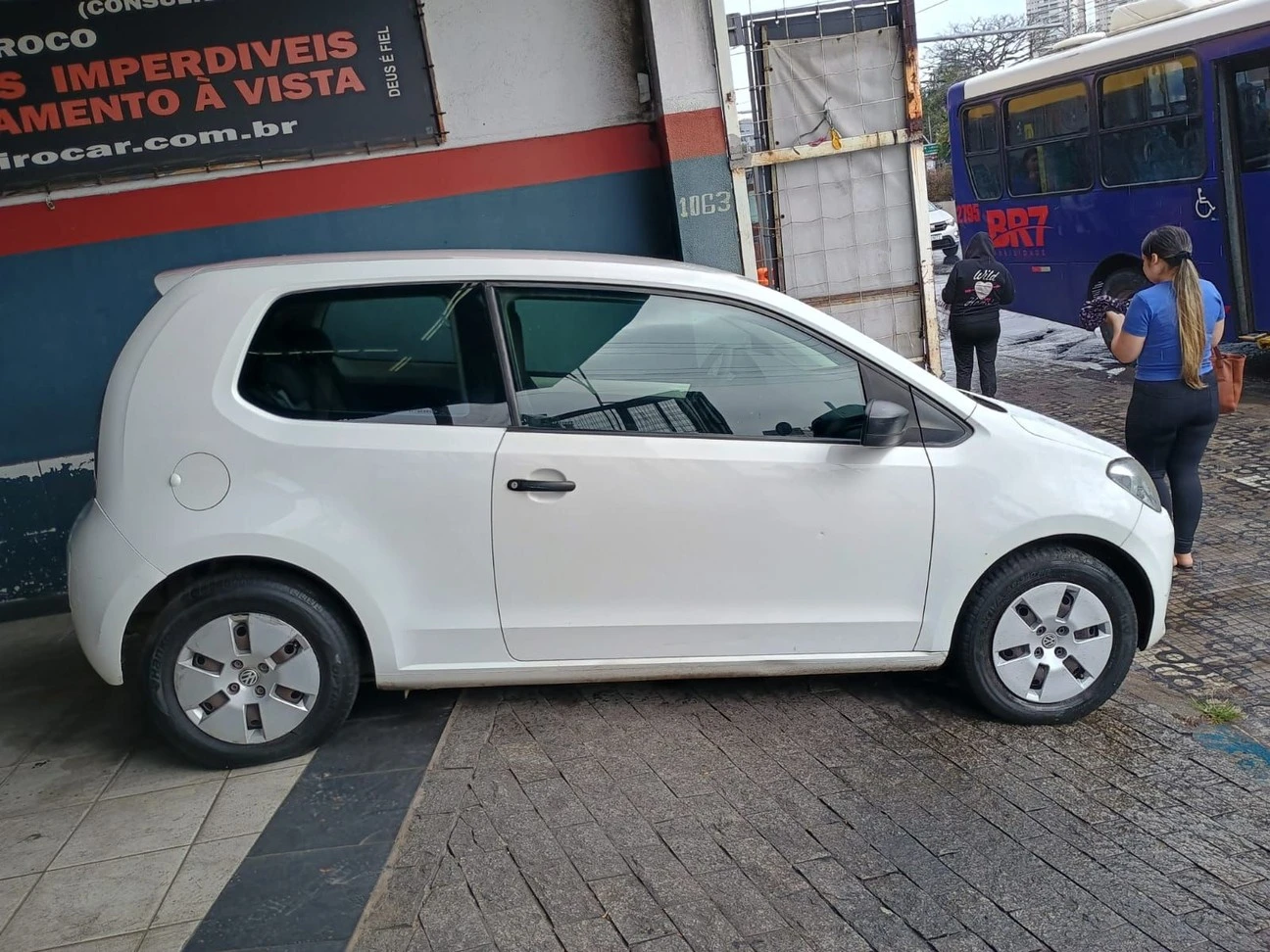 VOLKSWAGEN UP