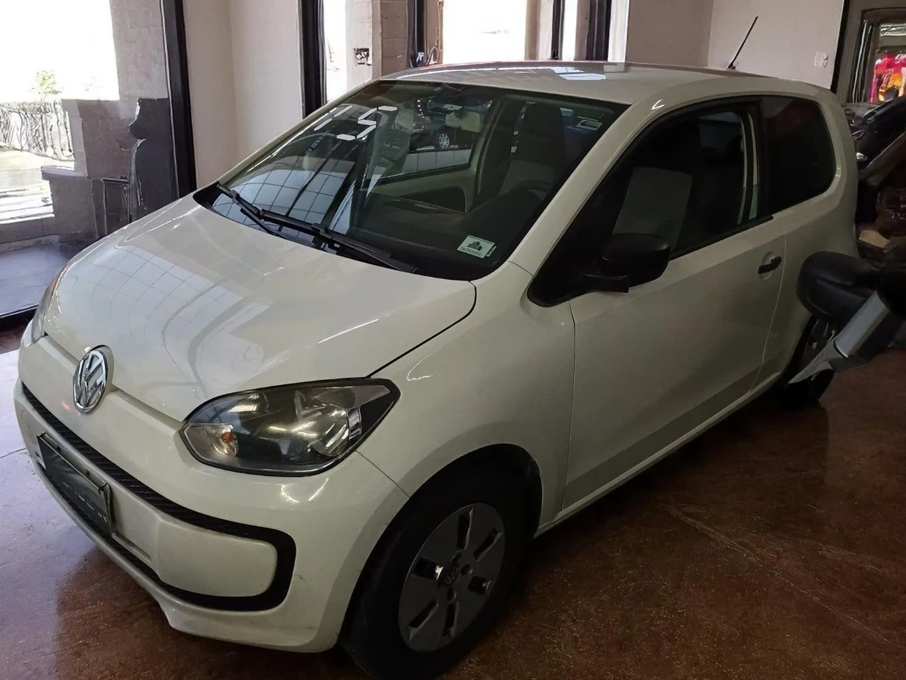 VOLKSWAGEN UP