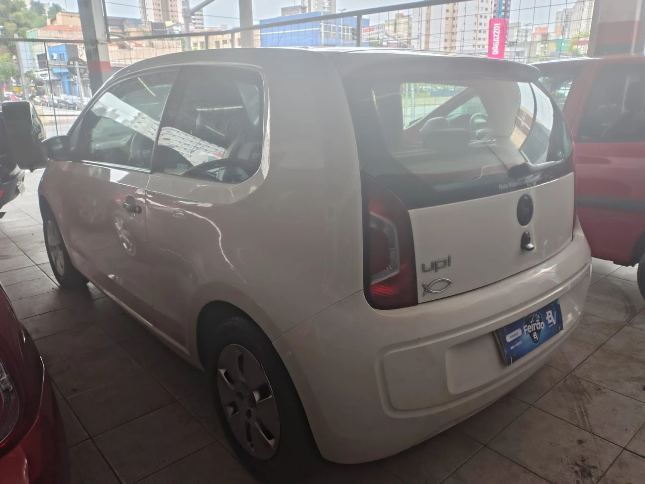 VOLKSWAGEN UP