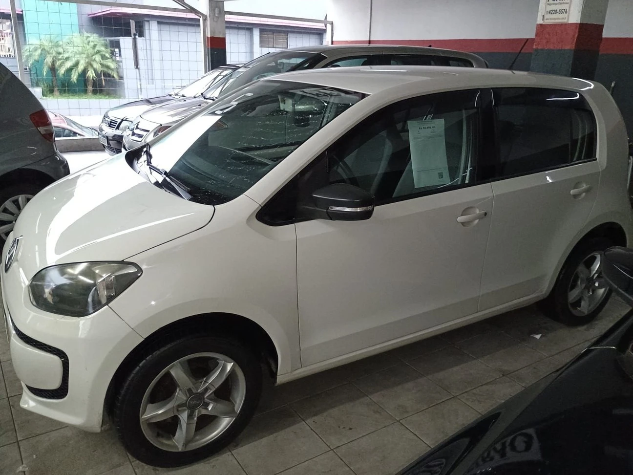 VOLKSWAGEN UP
