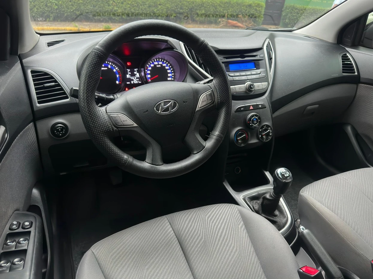 HYUNDAI HB20