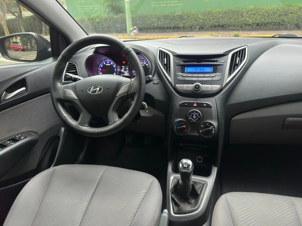 HYUNDAI HB20