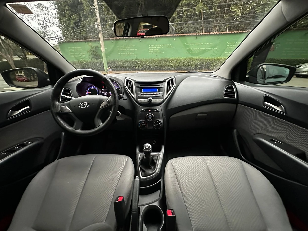 HYUNDAI HB20