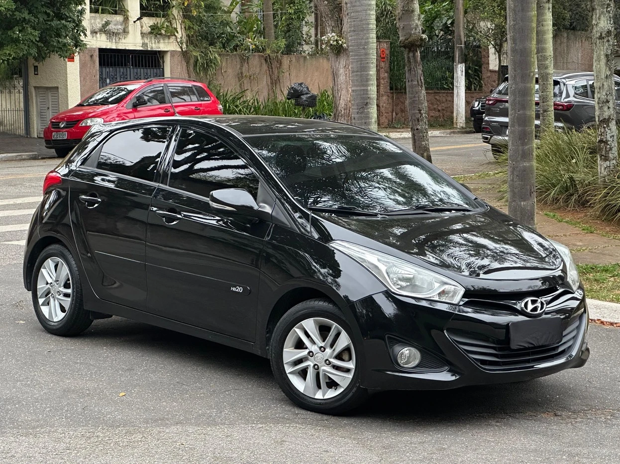HYUNDAI HB20