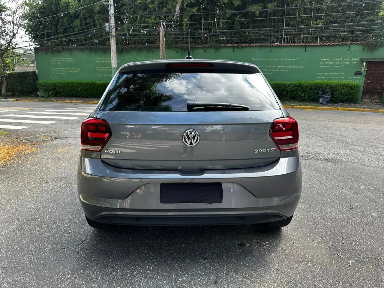 VOLKSWAGEN POLO