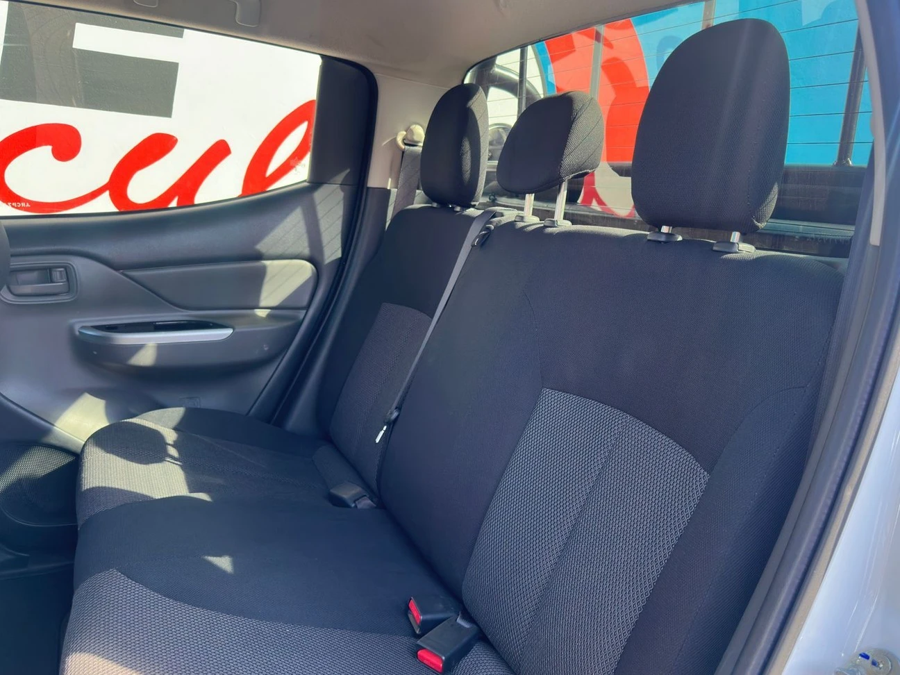 MITSUBISHI L200 TRITON