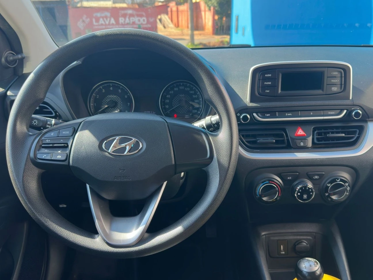 HYUNDAI HB20
