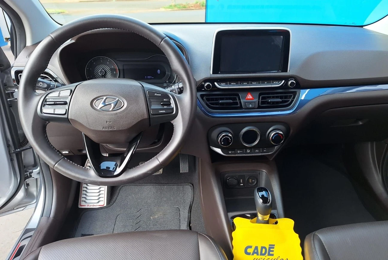 HYUNDAI HB20