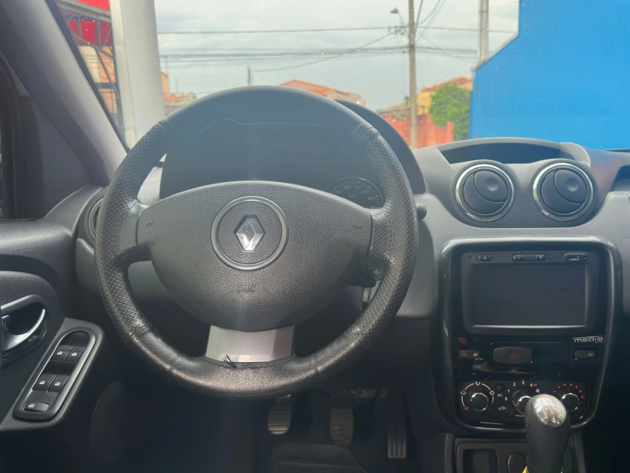 RENAULT DUSTER