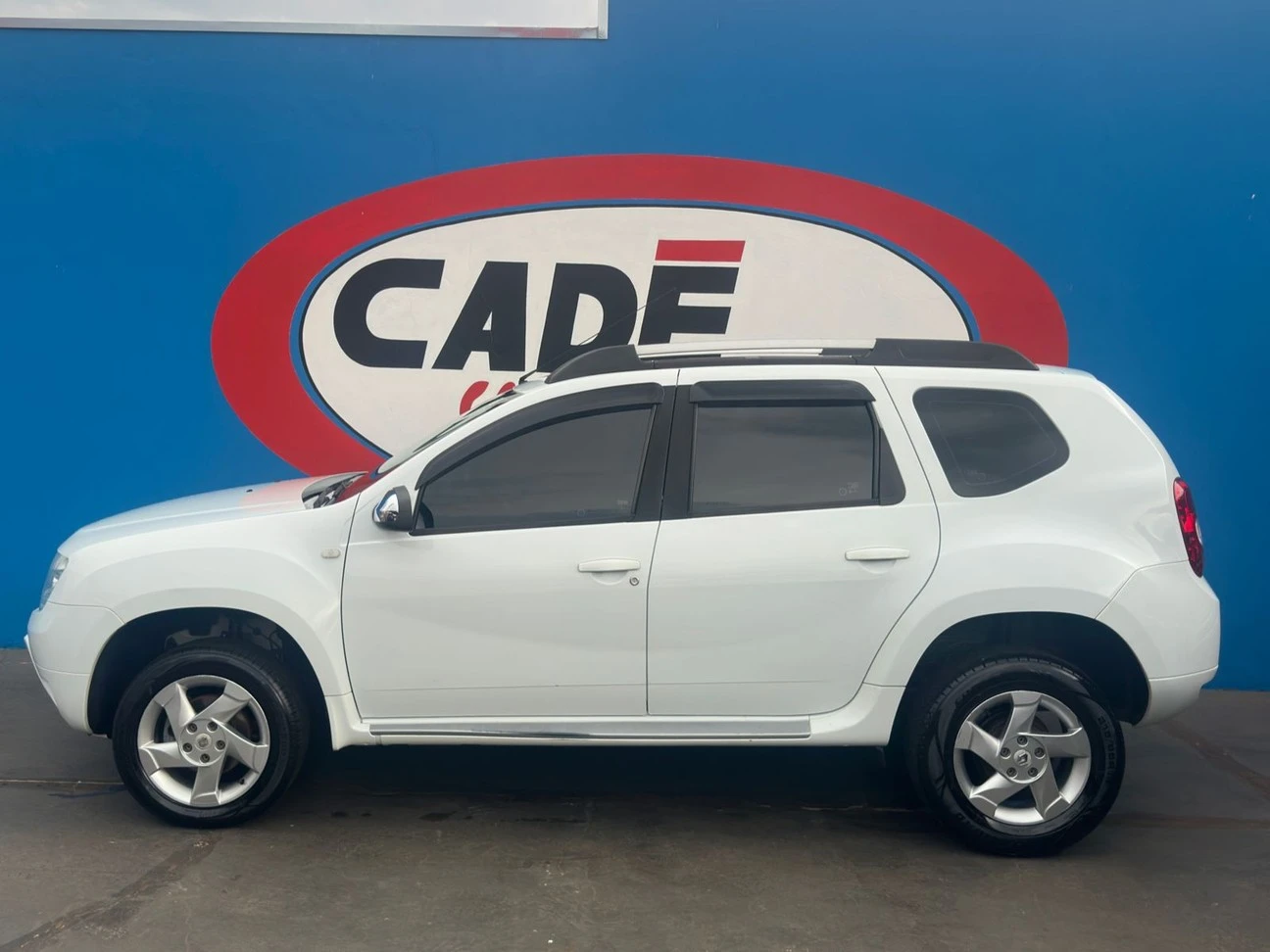 RENAULT DUSTER