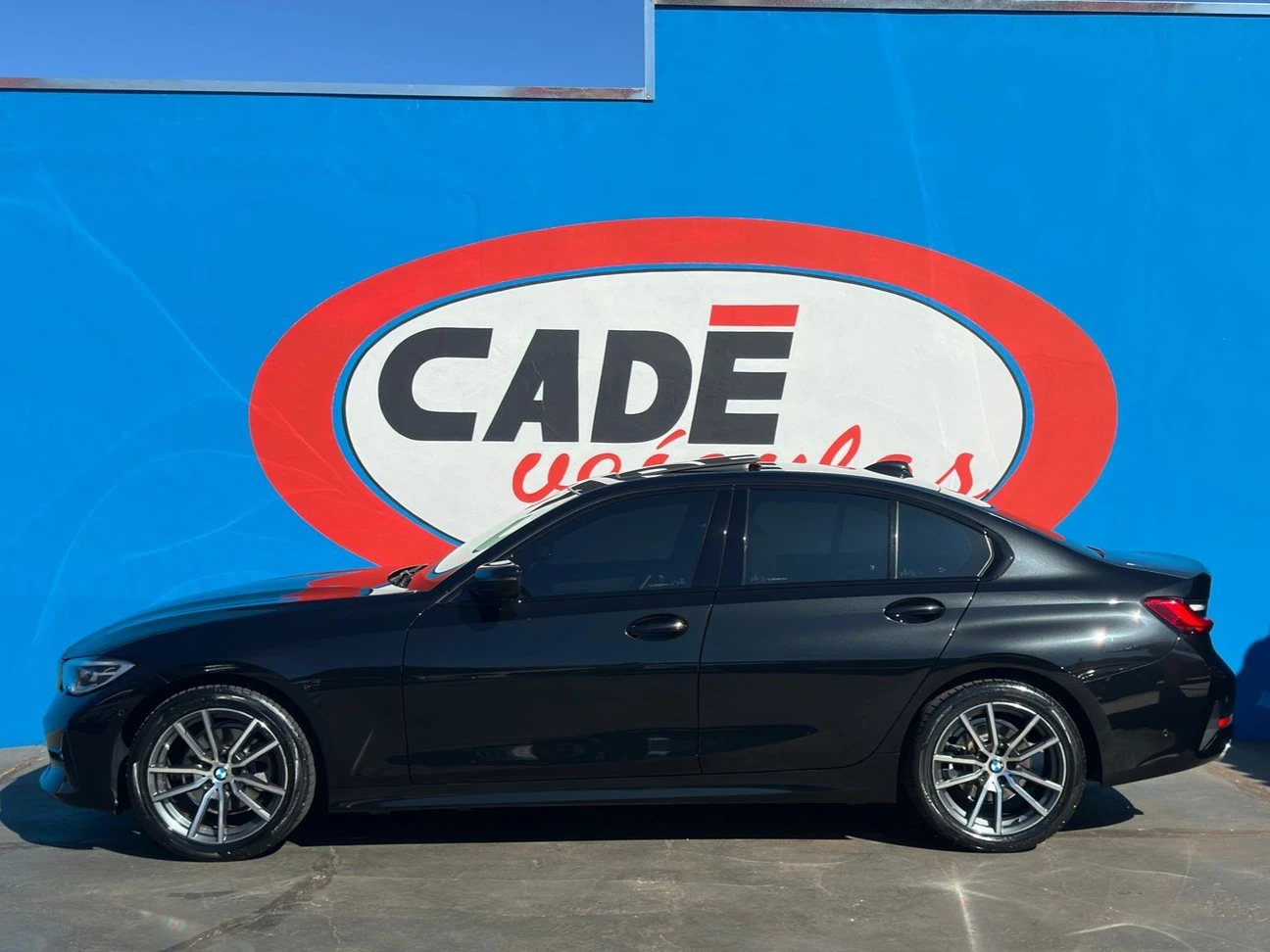 BMW 320i