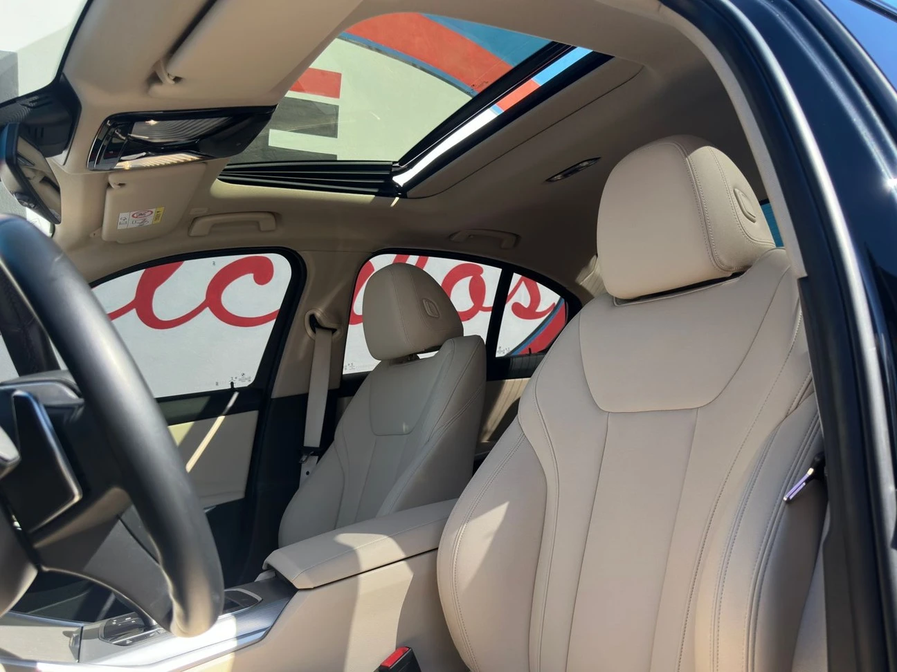 BMW 320i
