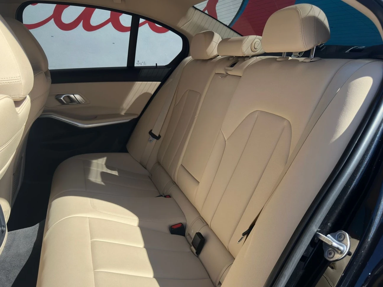 BMW 320i