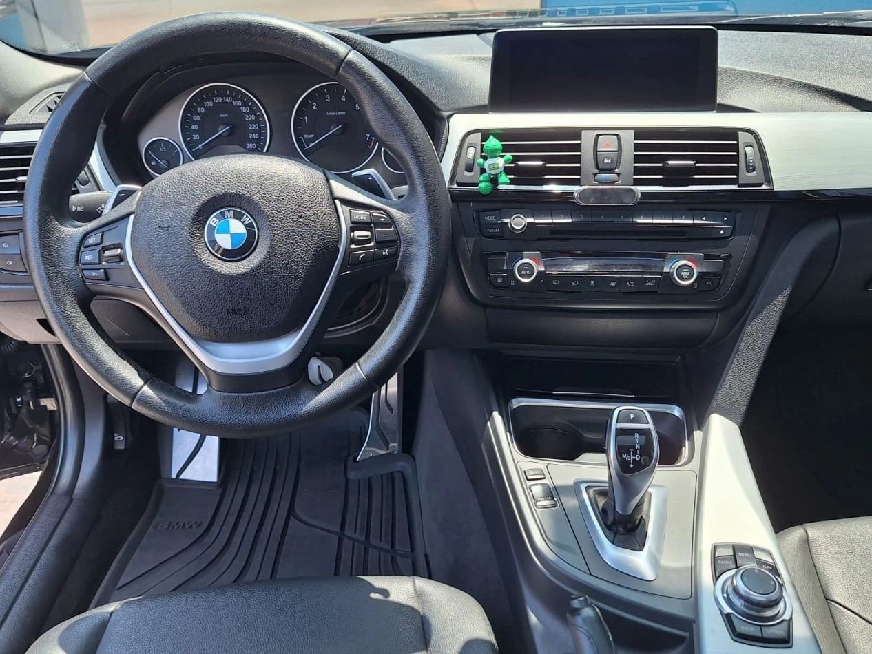 BMW 328i