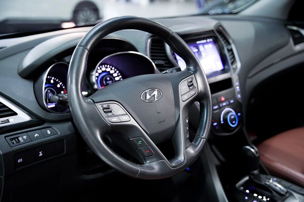 HYUNDAI GRAND SANTA FE