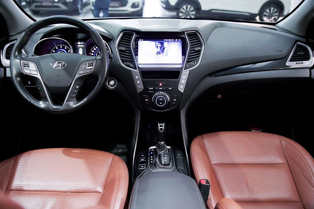 HYUNDAI GRAND SANTA FE