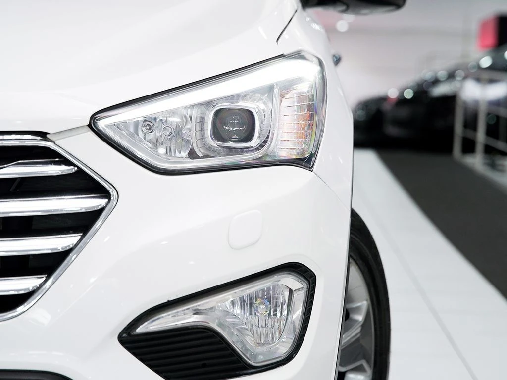 HYUNDAI GRAND SANTA FE