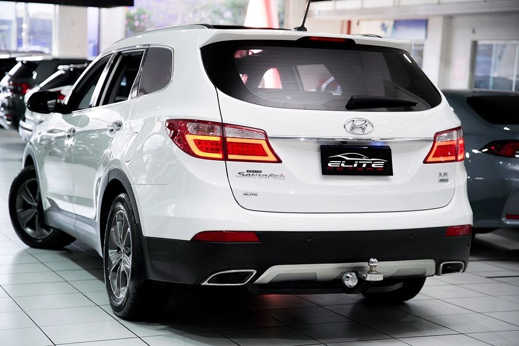 HYUNDAI GRAND SANTA FE