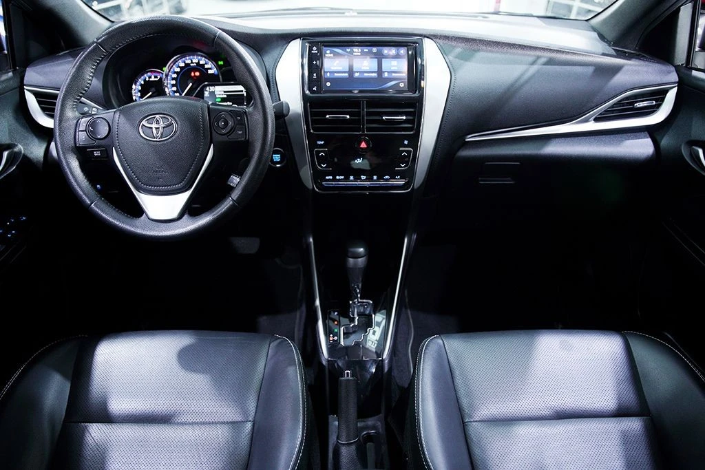 TOYOTA YARIS