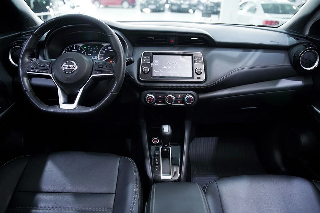 NISSAN KICKS