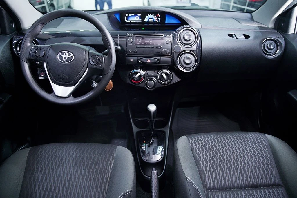 TOYOTA ETIOS