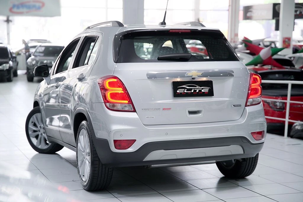 CHEVROLET TRACKER