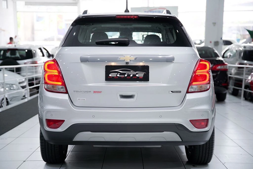 CHEVROLET TRACKER