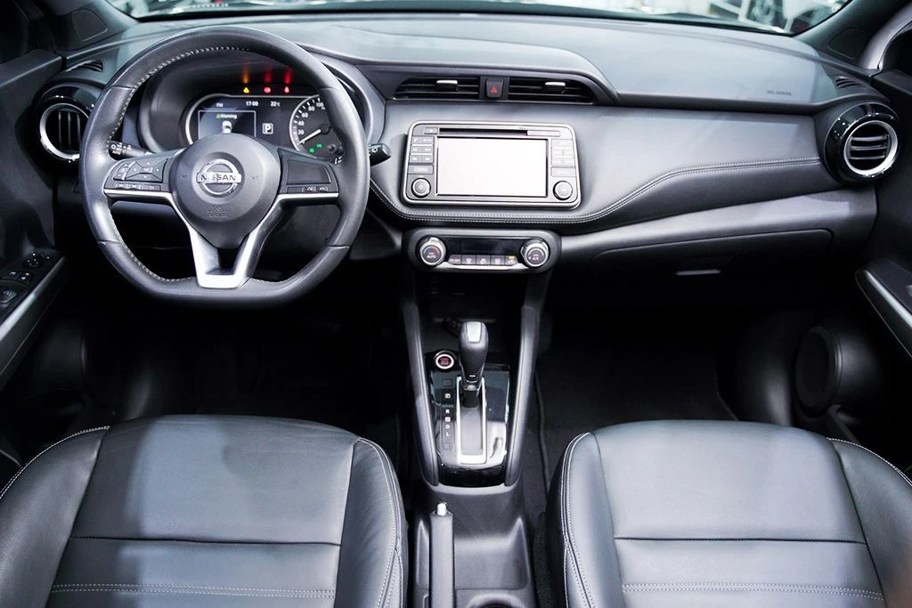 NISSAN KICKS