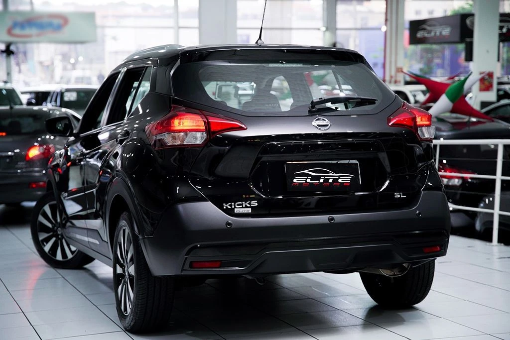 NISSAN KICKS