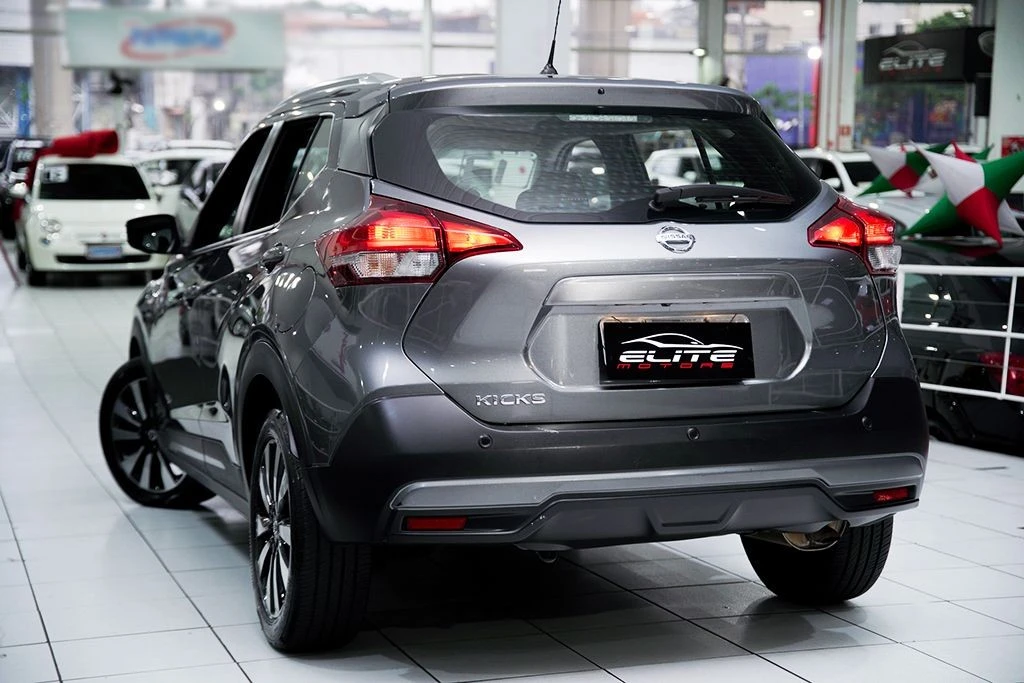 NISSAN KICKS