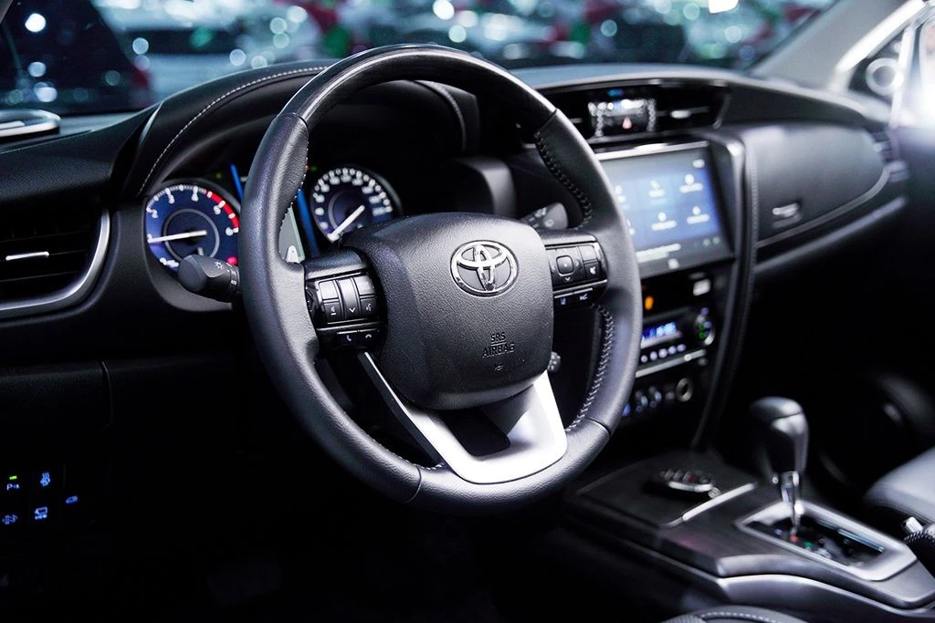 HILUX SW4 2.8 D-4D TURBO DIAMOND 7L 4X4