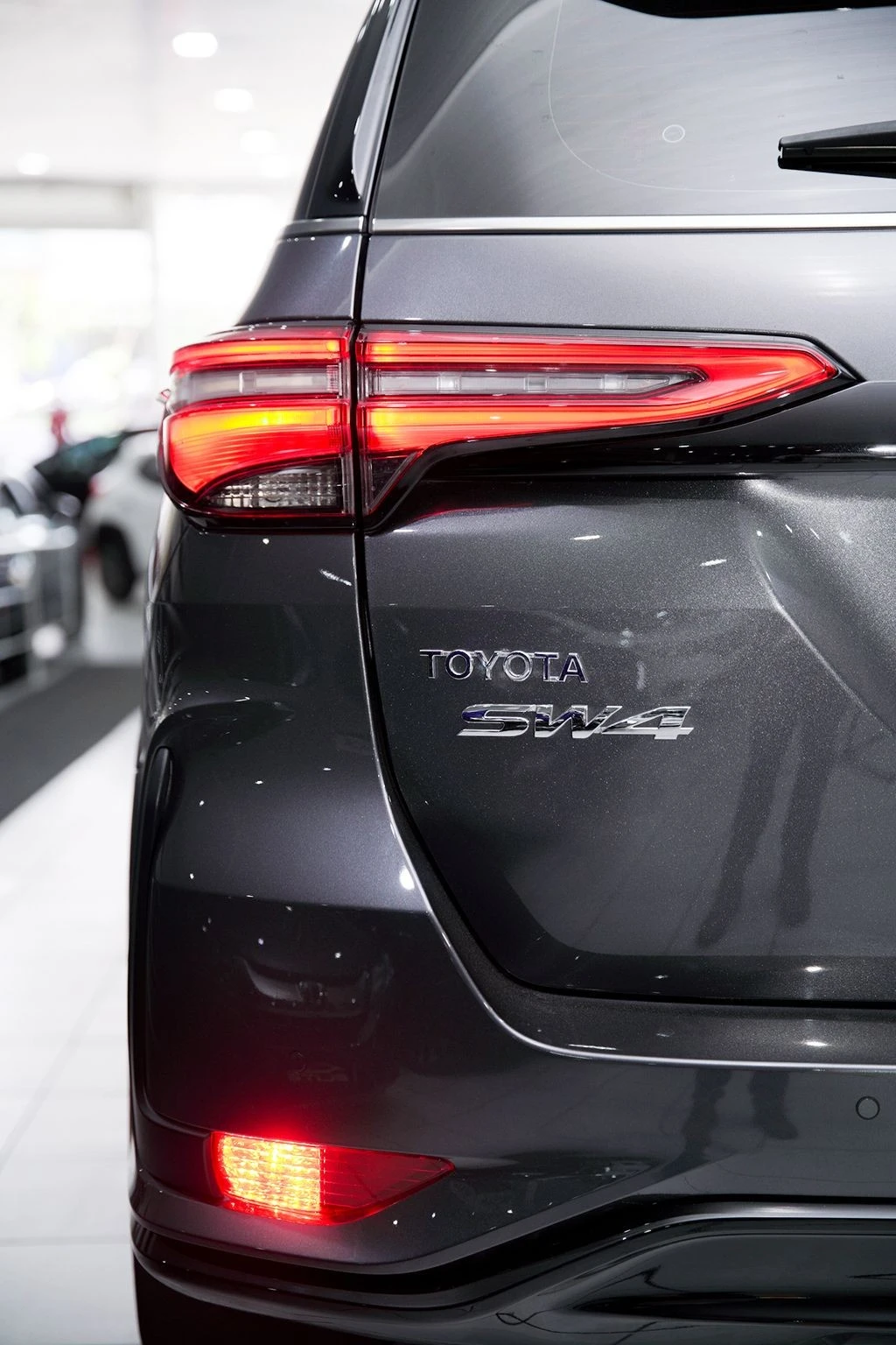 HILUX SW4 2.8 D-4D TURBO DIAMOND 7L 4X4