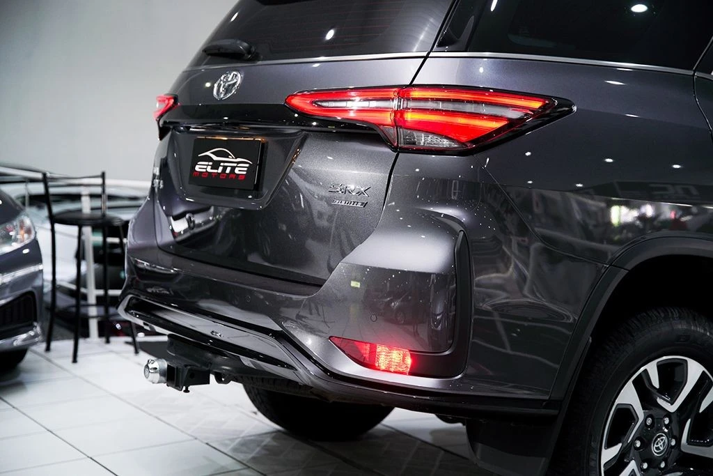 HILUX SW4 2.8 D-4D TURBO DIAMOND 7L 4X4