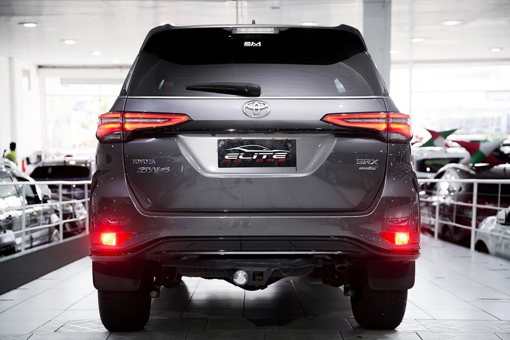 HILUX SW4 2.8 D-4D TURBO DIAMOND 7L 4X4