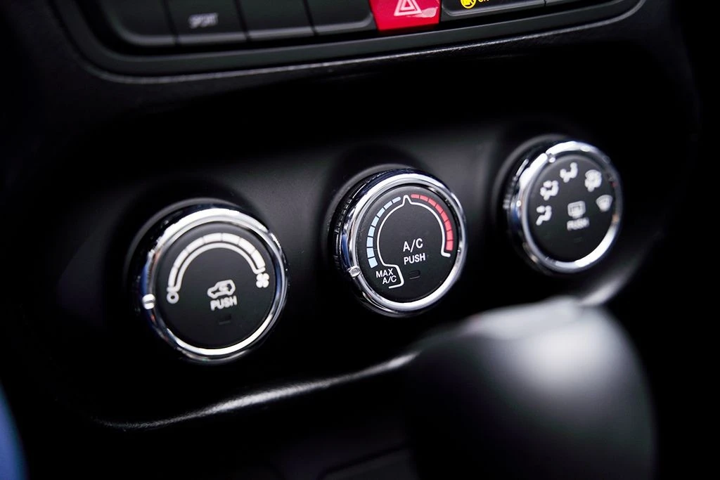 RENEGADE 1.8 16V SPORT