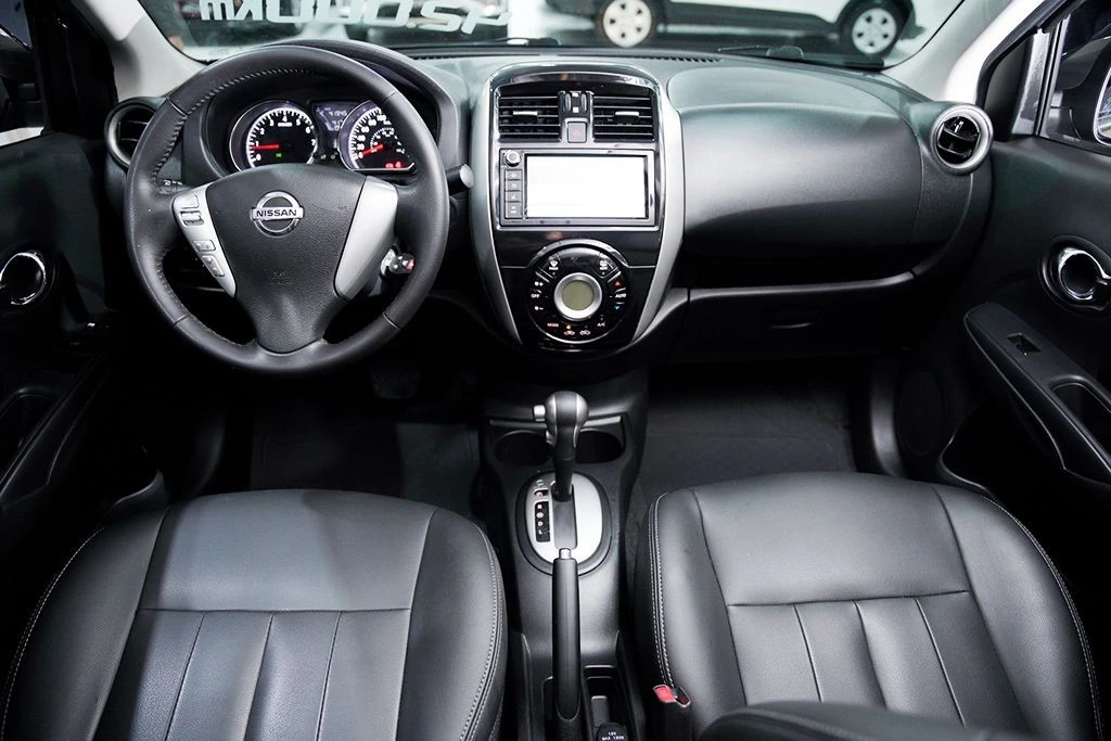 NISSAN VERSA