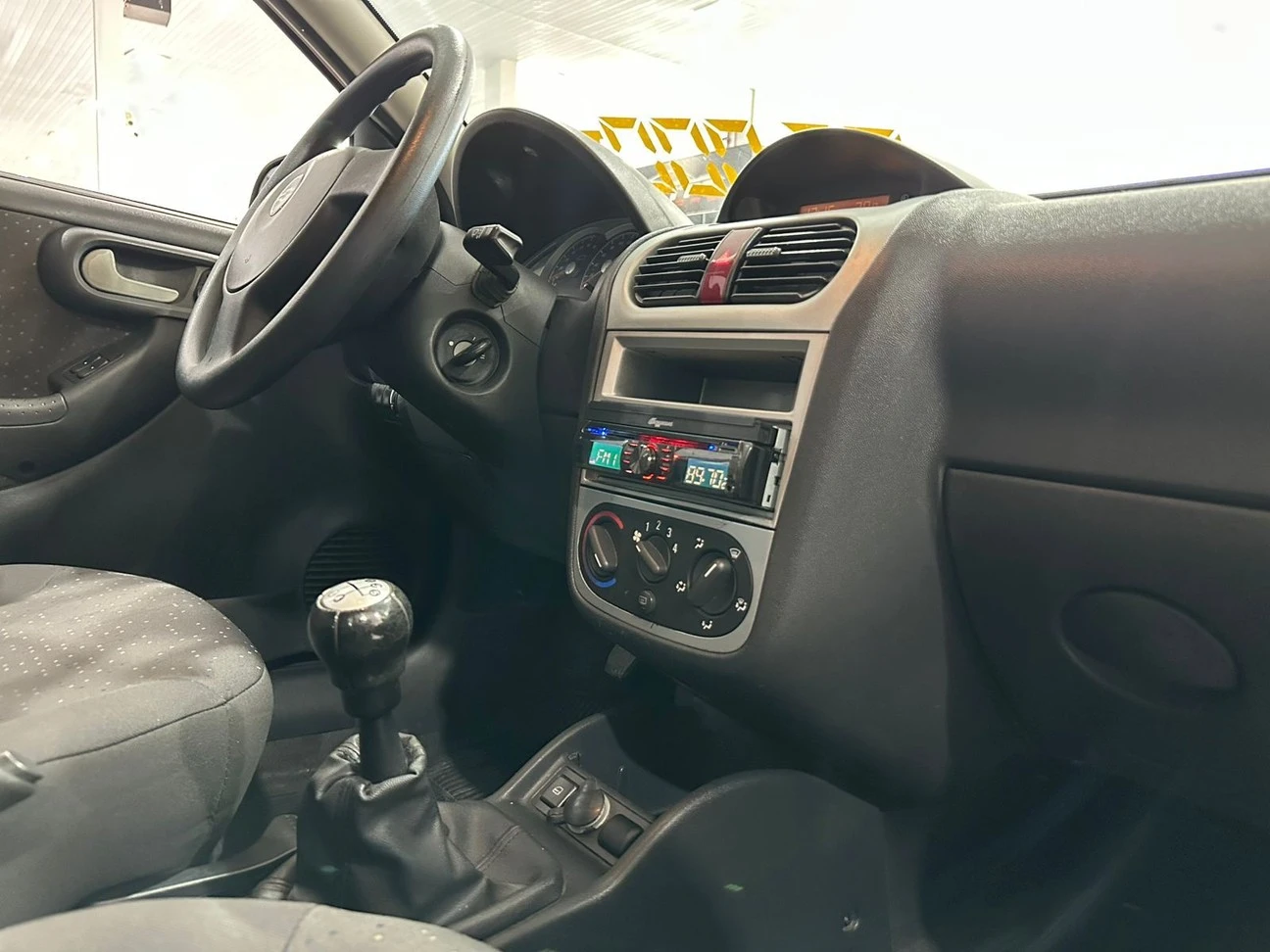 CHEVROLET CORSA