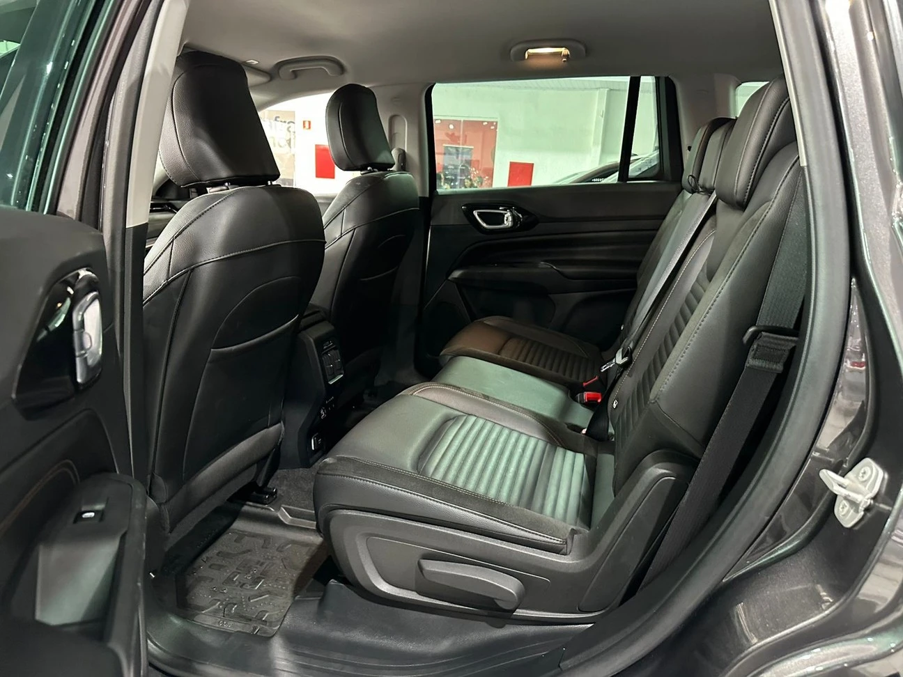 JEEP COMMANDER