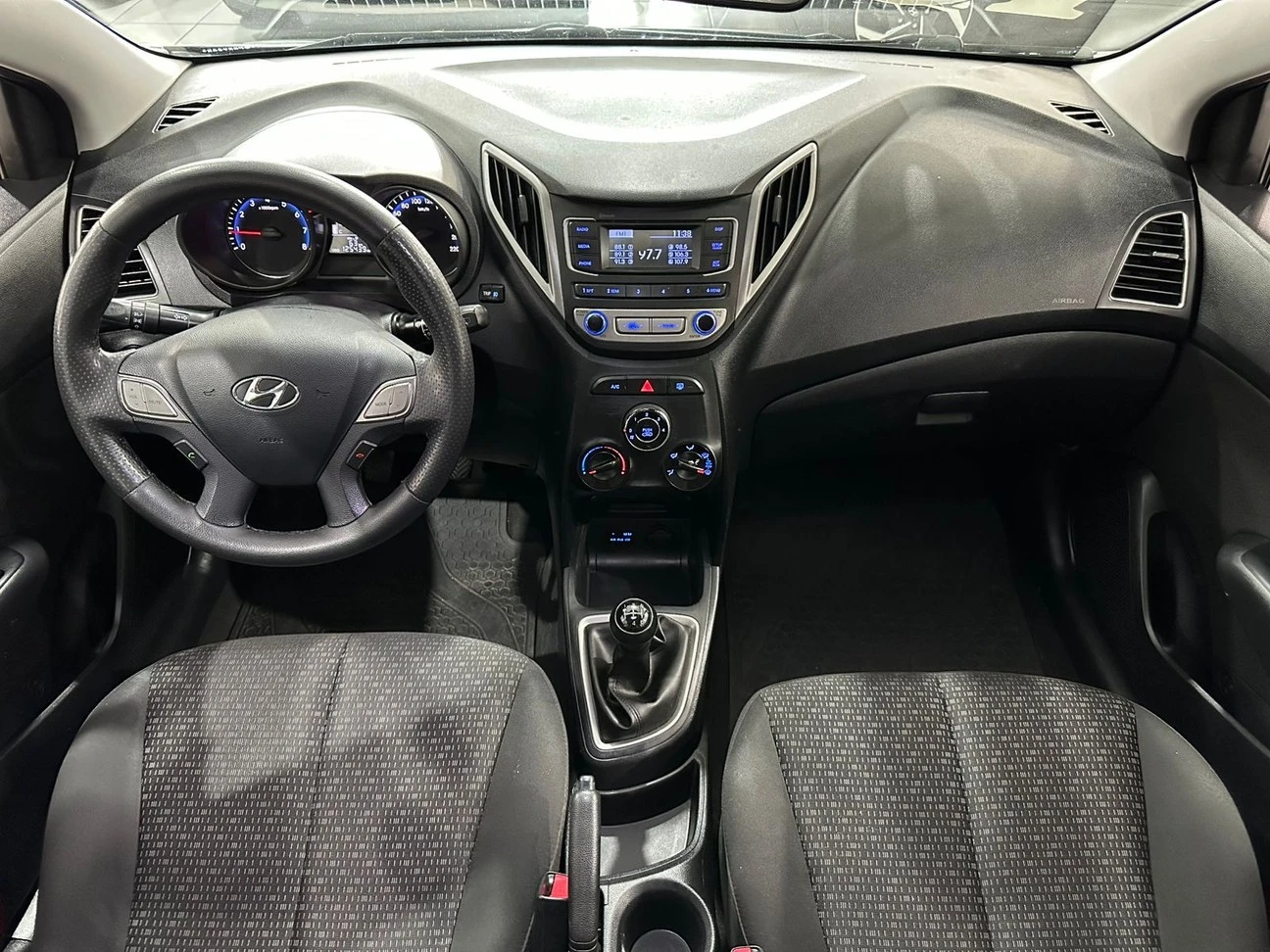 HYUNDAI HB20