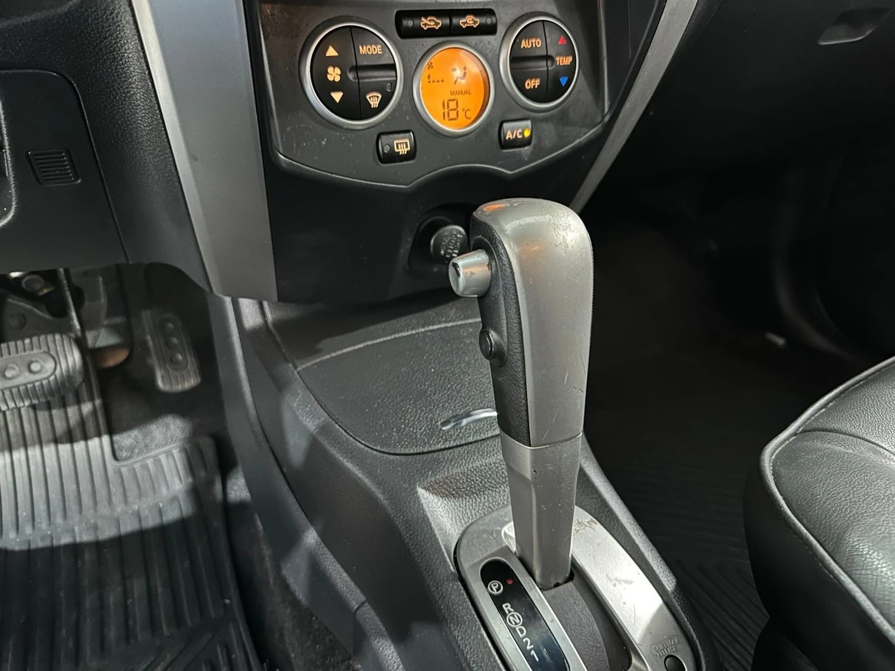 NISSAN LIVINA