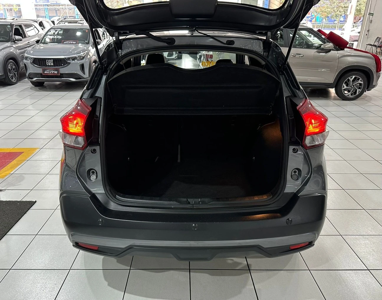 NISSAN KICKS