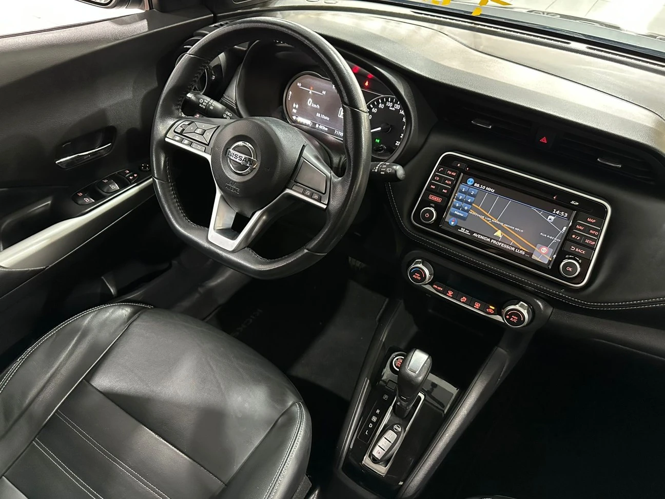 NISSAN KICKS