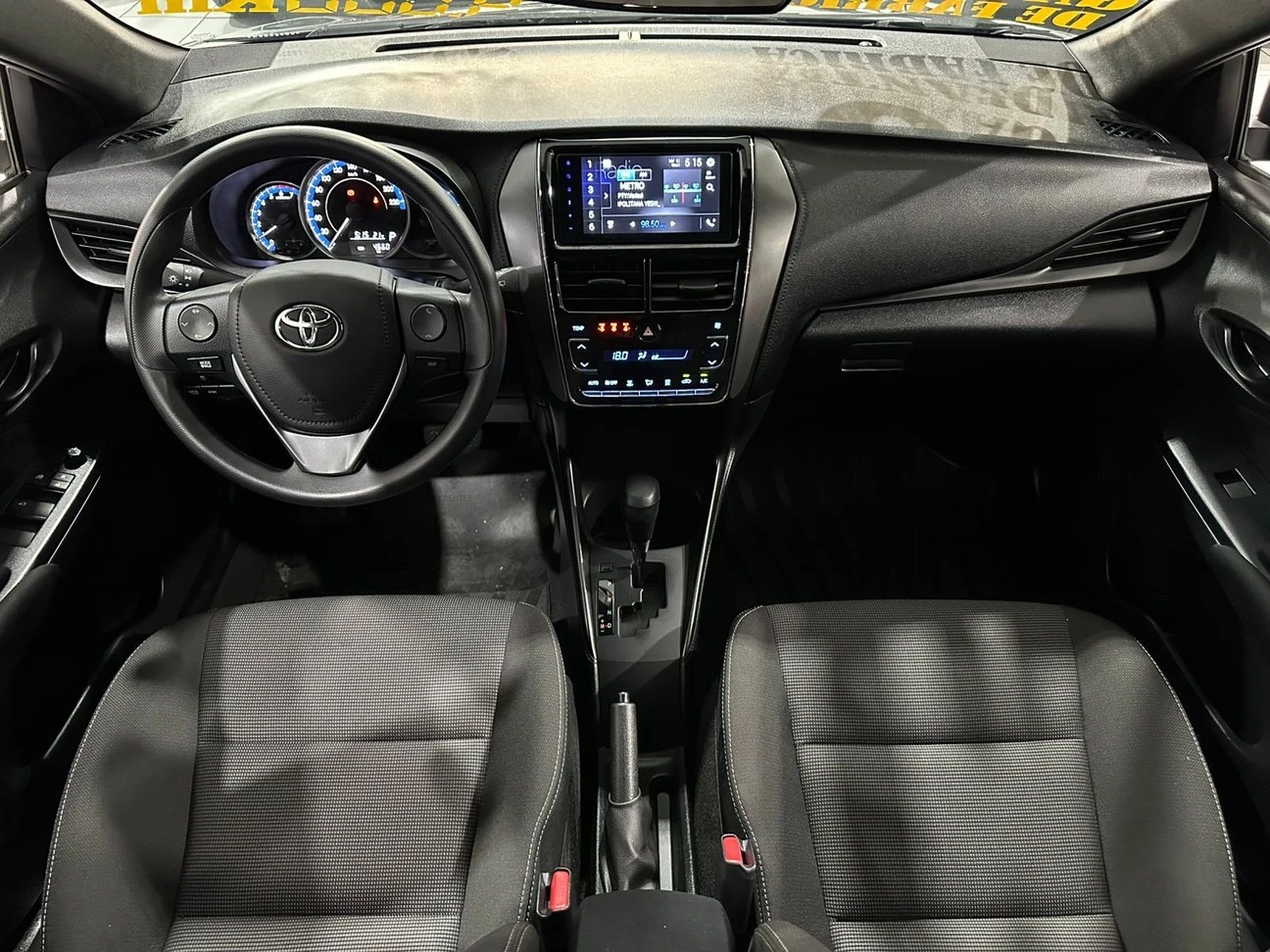 TOYOTA YARIS
