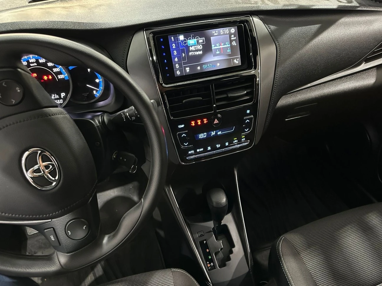 TOYOTA YARIS