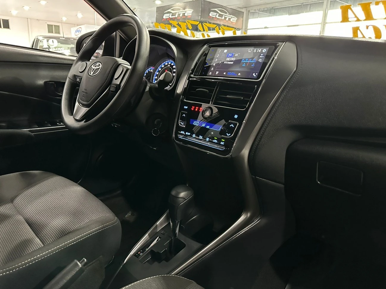 TOYOTA YARIS