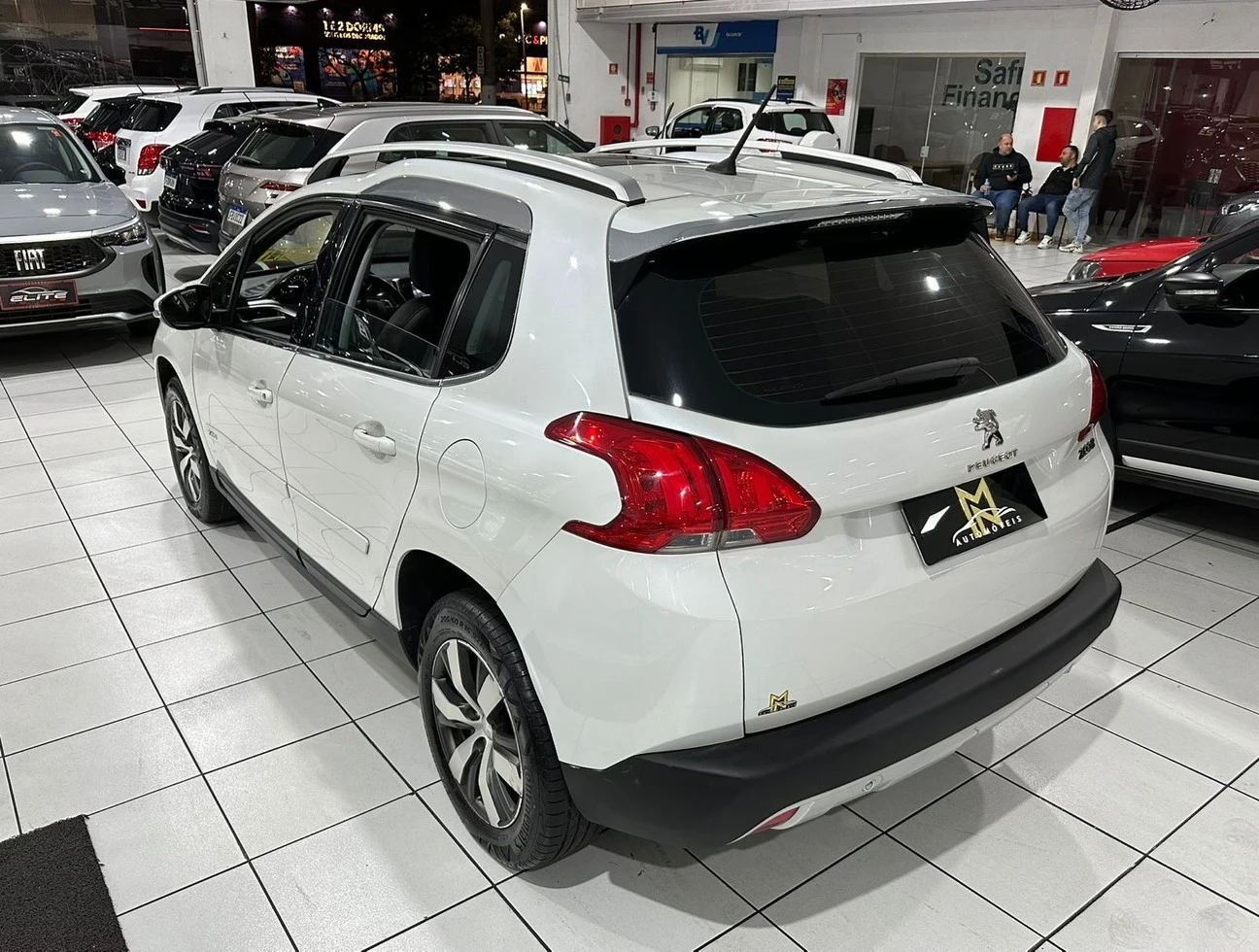 PEUGEOT 2008